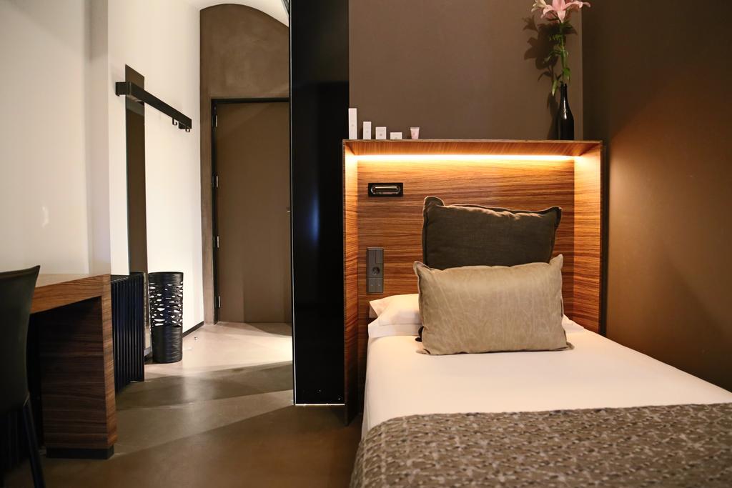 Business Single Room