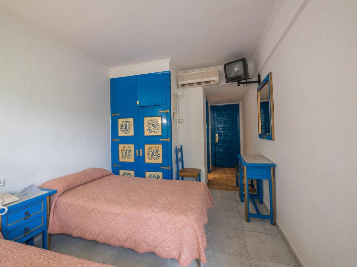Standard Doppelzimmer (2 Erwachsene + 1 Kind)
