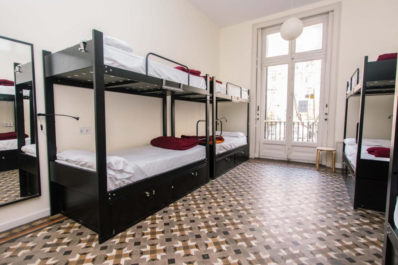 Eenpersoonsbed in een Slaapzaal voor 8 Personen