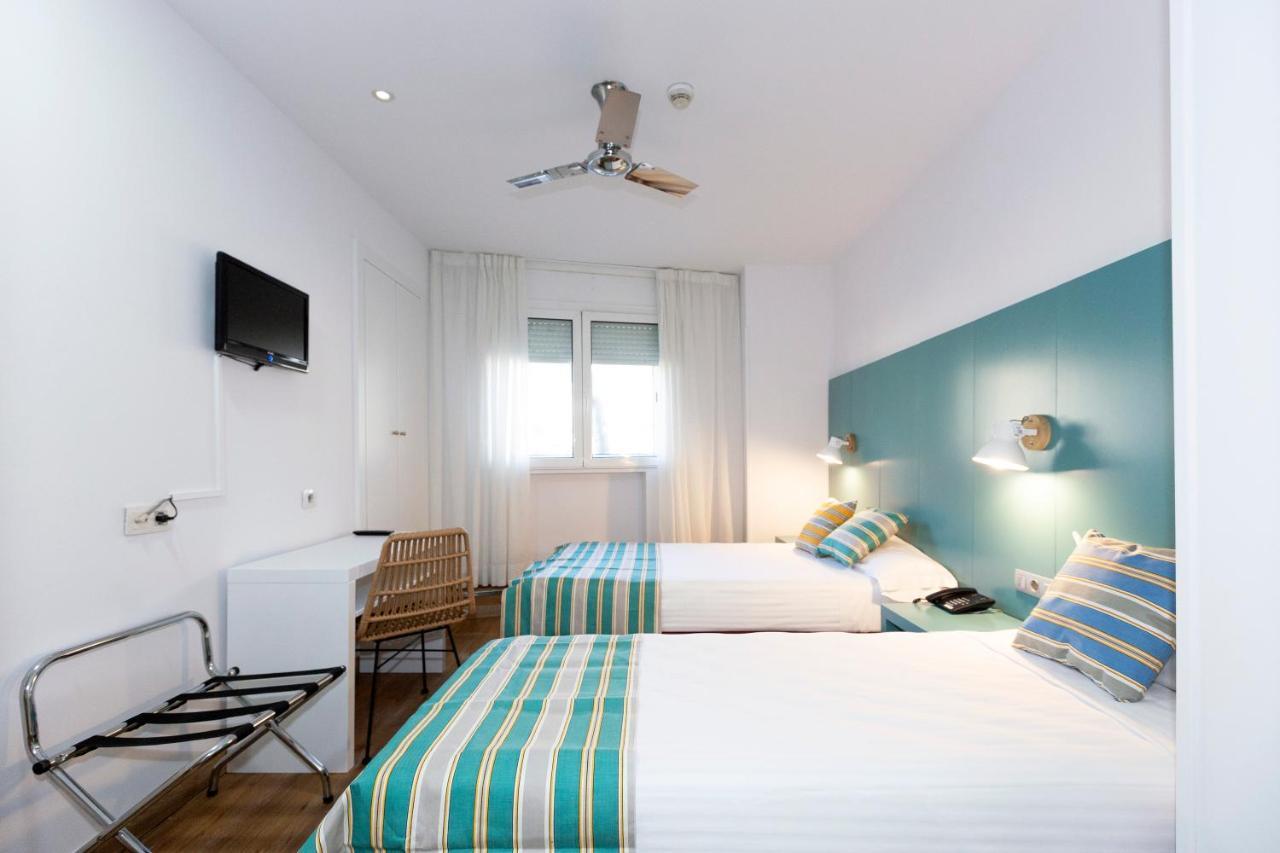 Zweibettzimmer mit Stadtblick