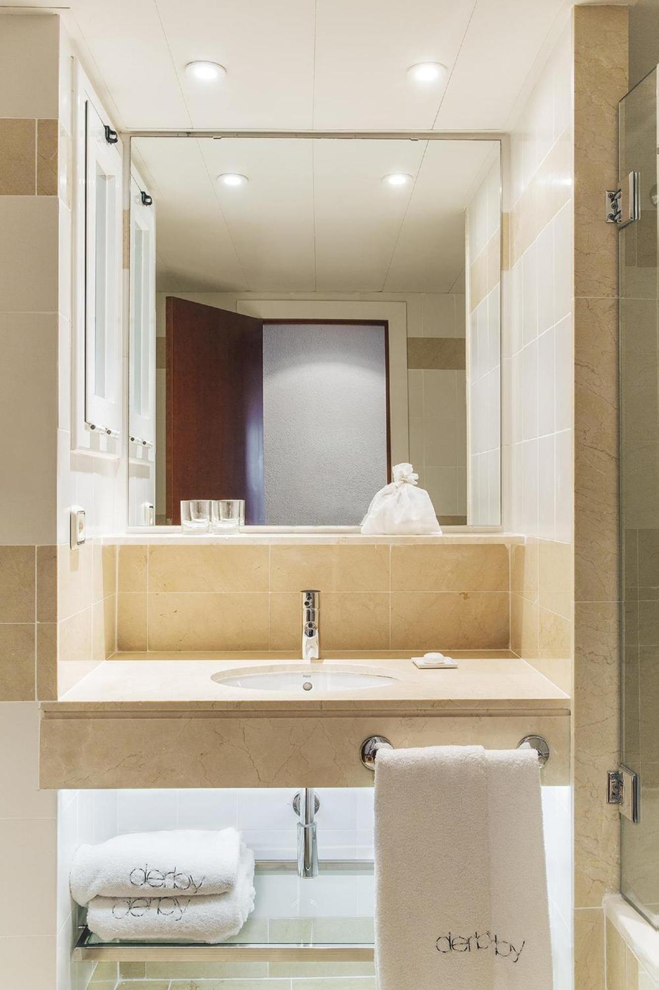 Junior Suite (1-2 Adults),1473031213:JPEG