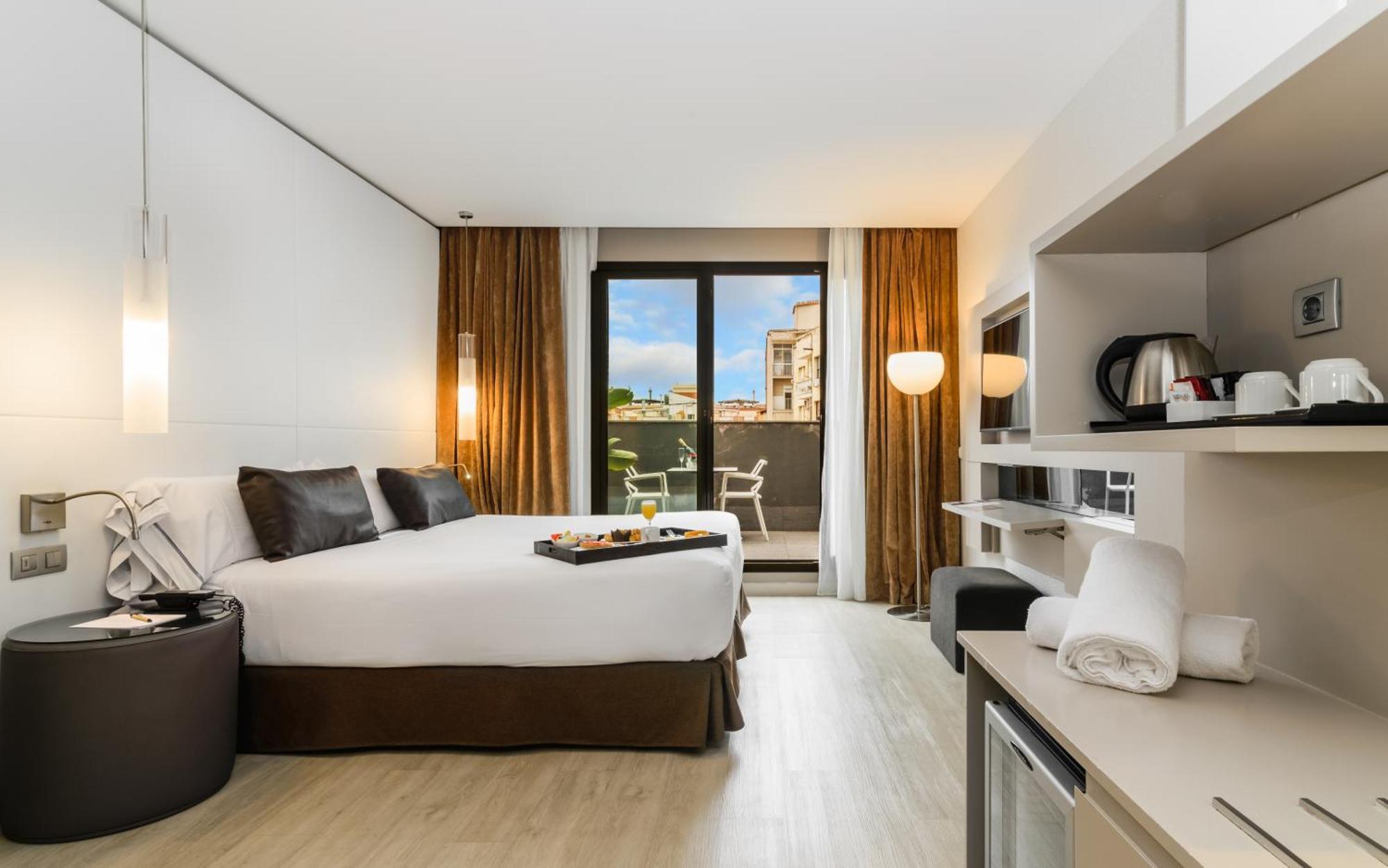 Urban terrace room includes one access to the spa per person per stay,1207984423:JPEG