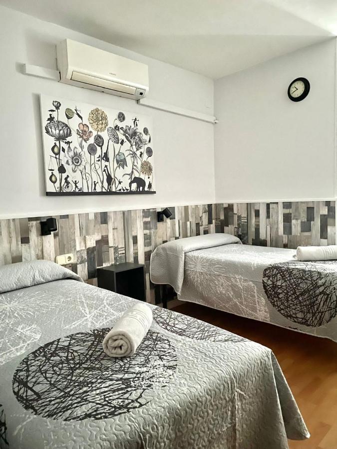 Double or Twin Room with Private Bathroom