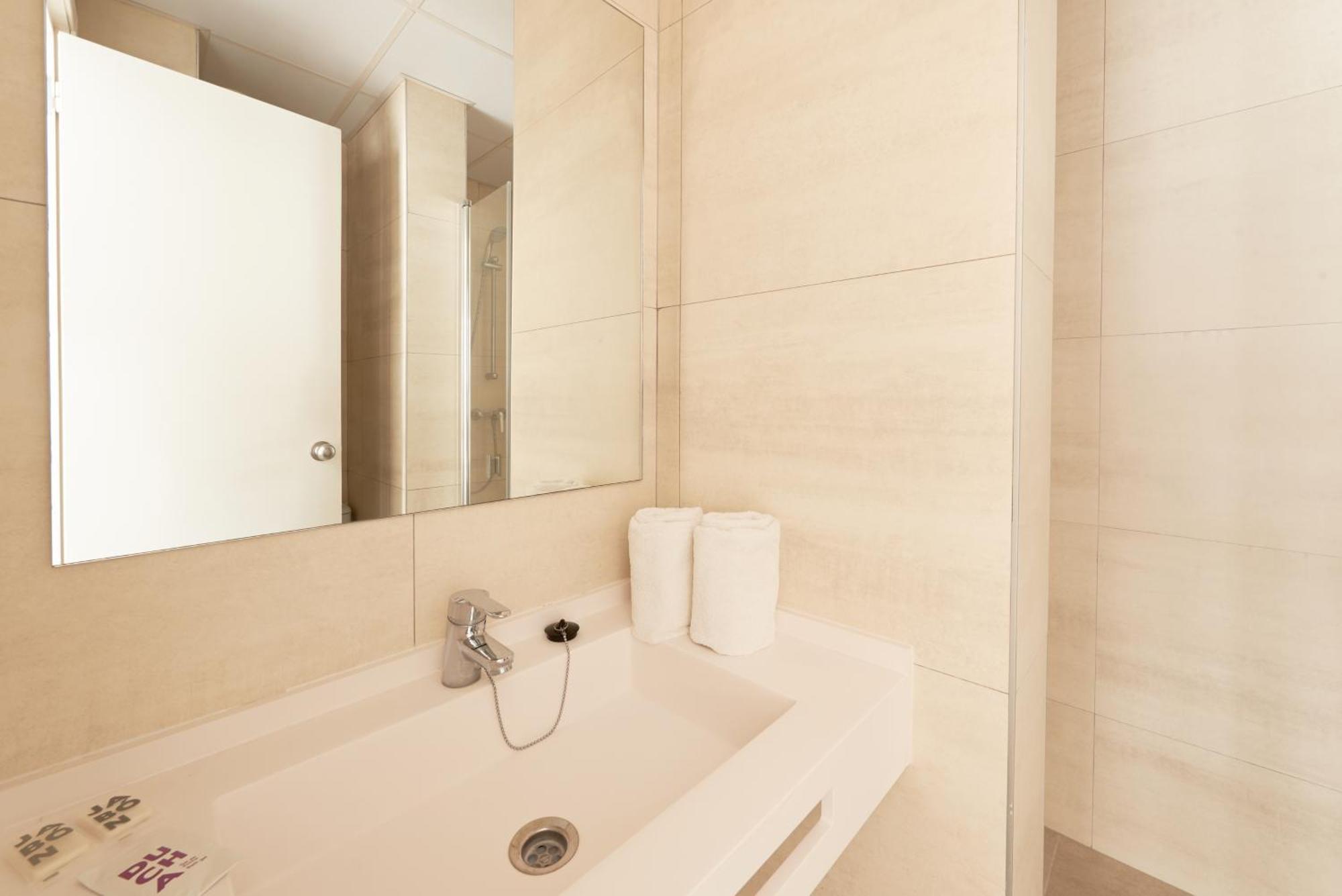 Budget Double Room,1273033189:JPEG