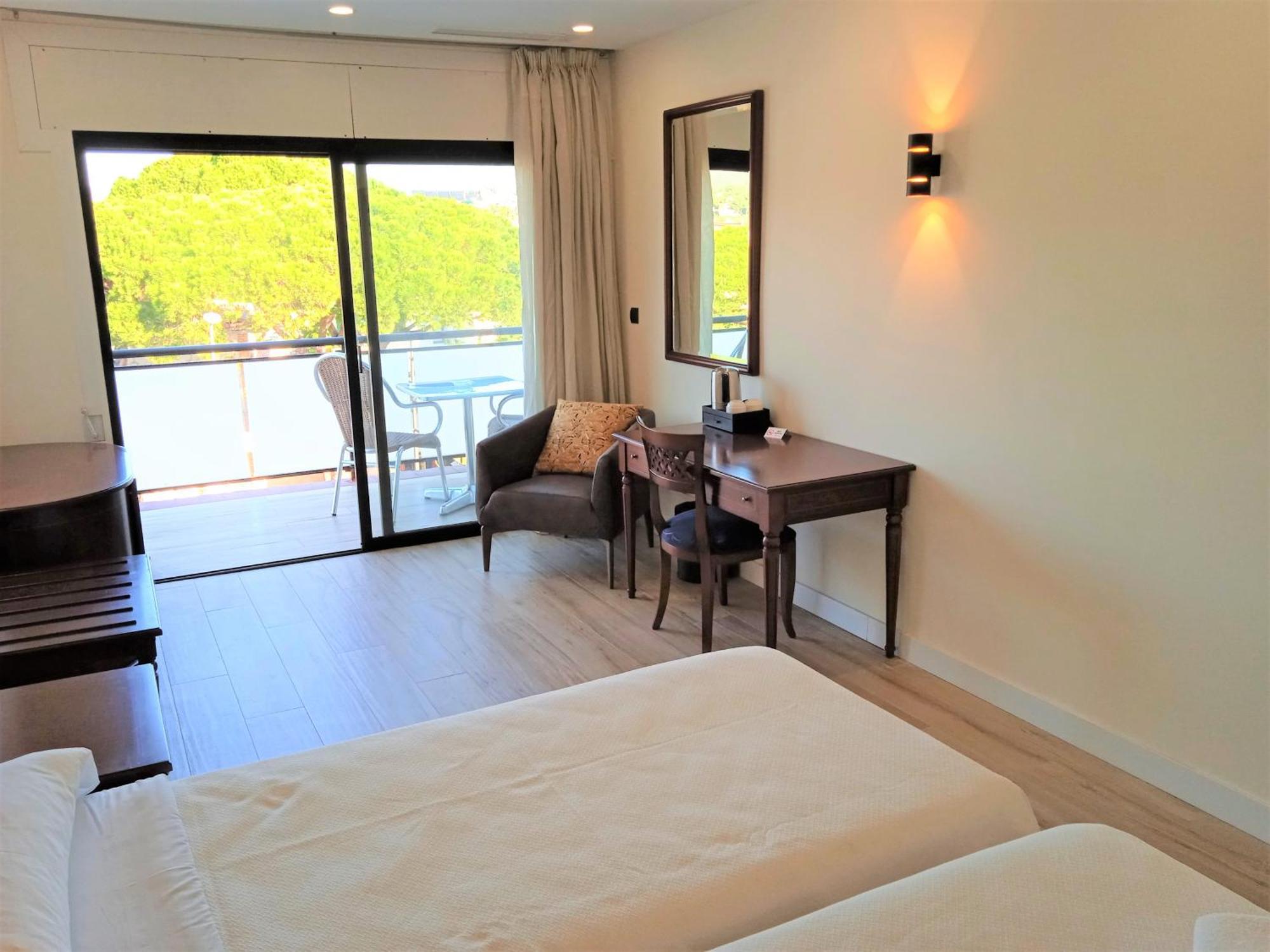 Quadruple Room with Balcony