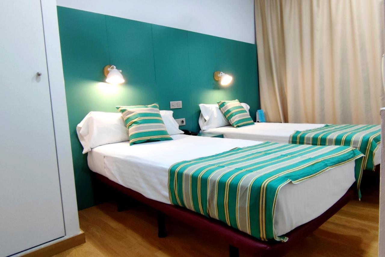 Doppel-/Zweibettzimmer mit Gemeinschaftsbad