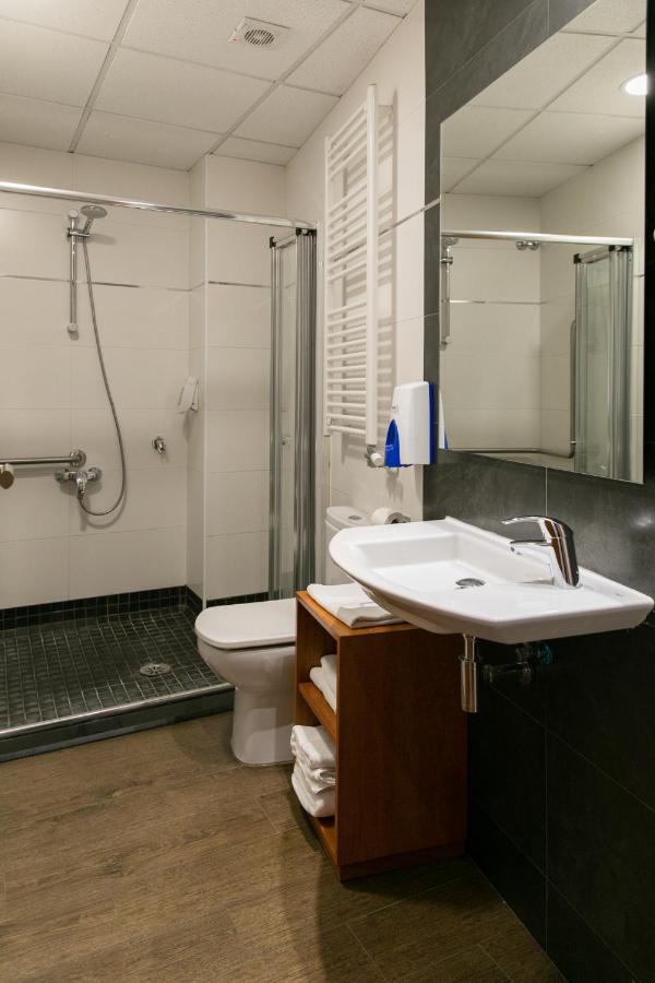 Apartamento con vistas a la piscina