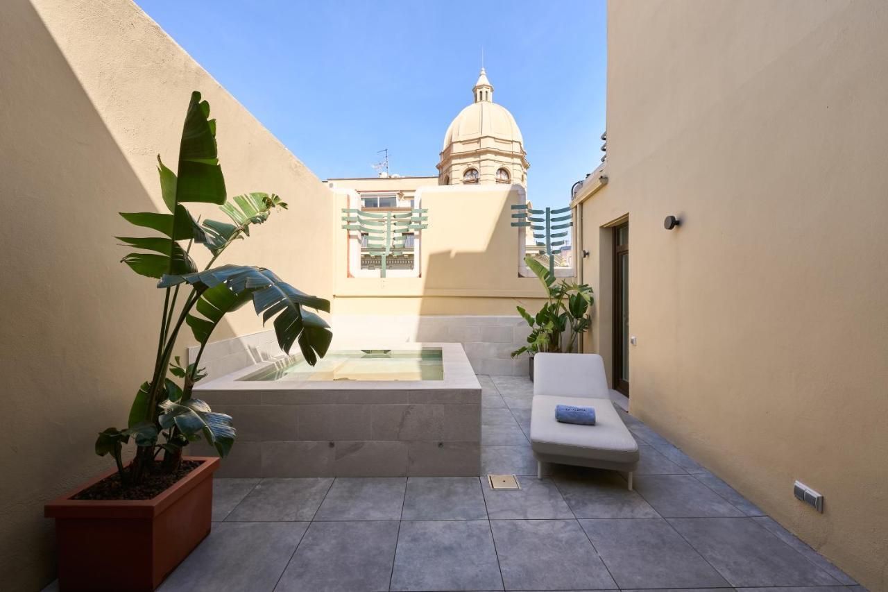 Suite with Private Pool,1588044363:JPEG