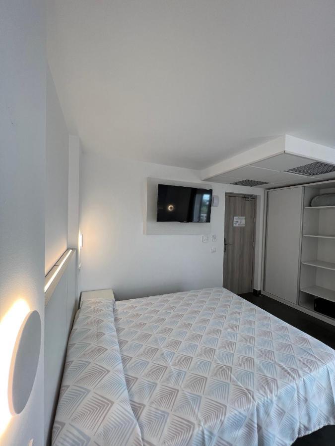 Standard Twin Room (2 adults)