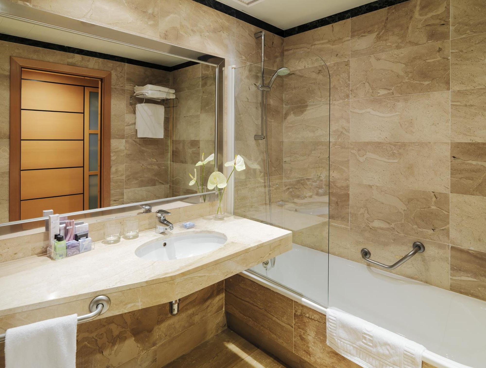 Double Room with Extra Bed,1432044064:JPEG