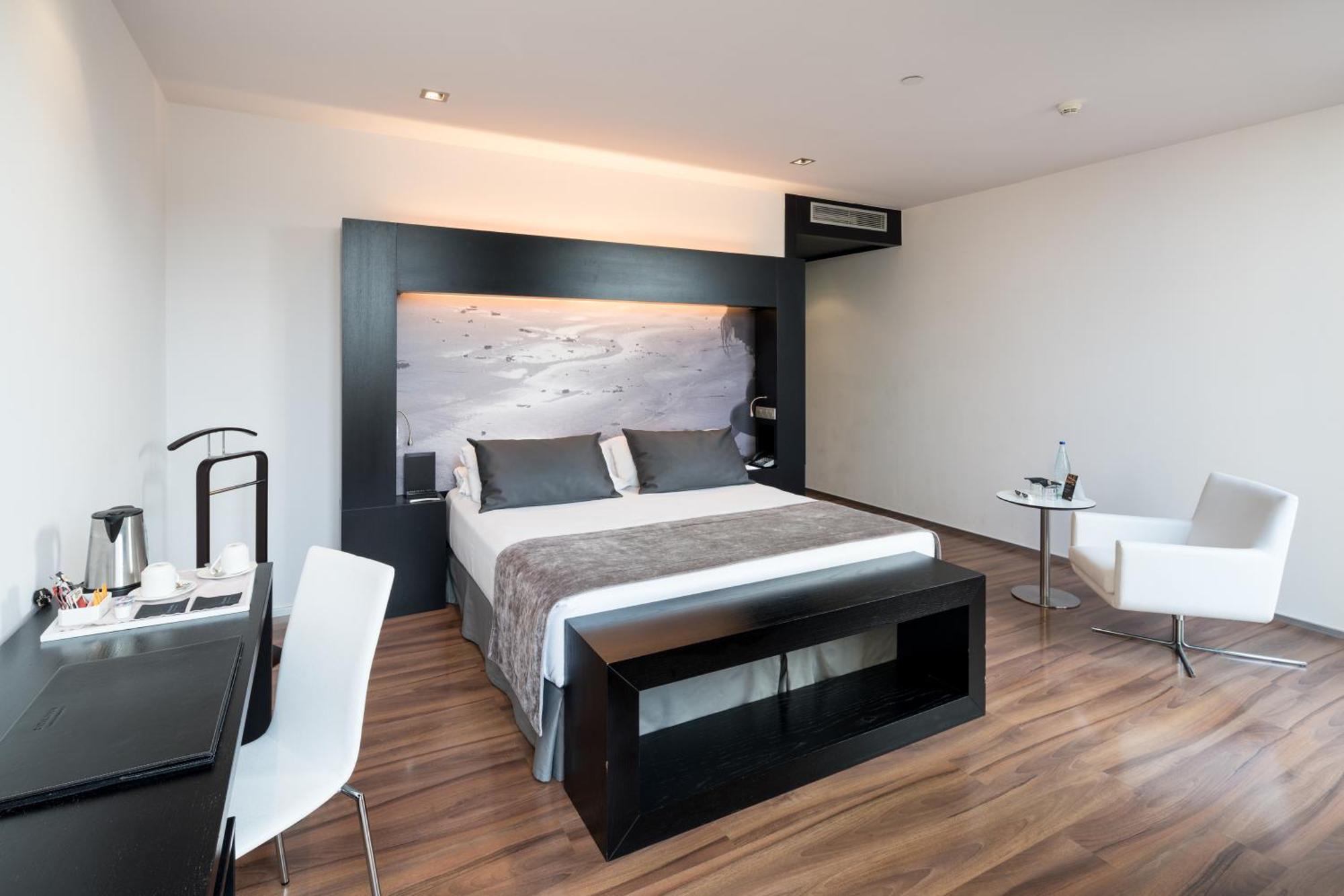 Deluxe Doppelzimmer mit Terrasse und eigenem Pool