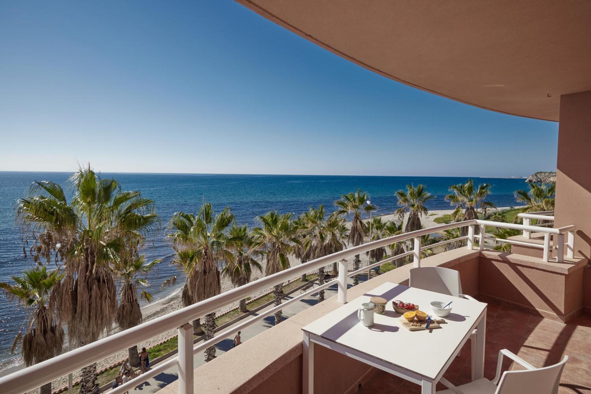 Superior Twin Room with Sea View (2 Adults)