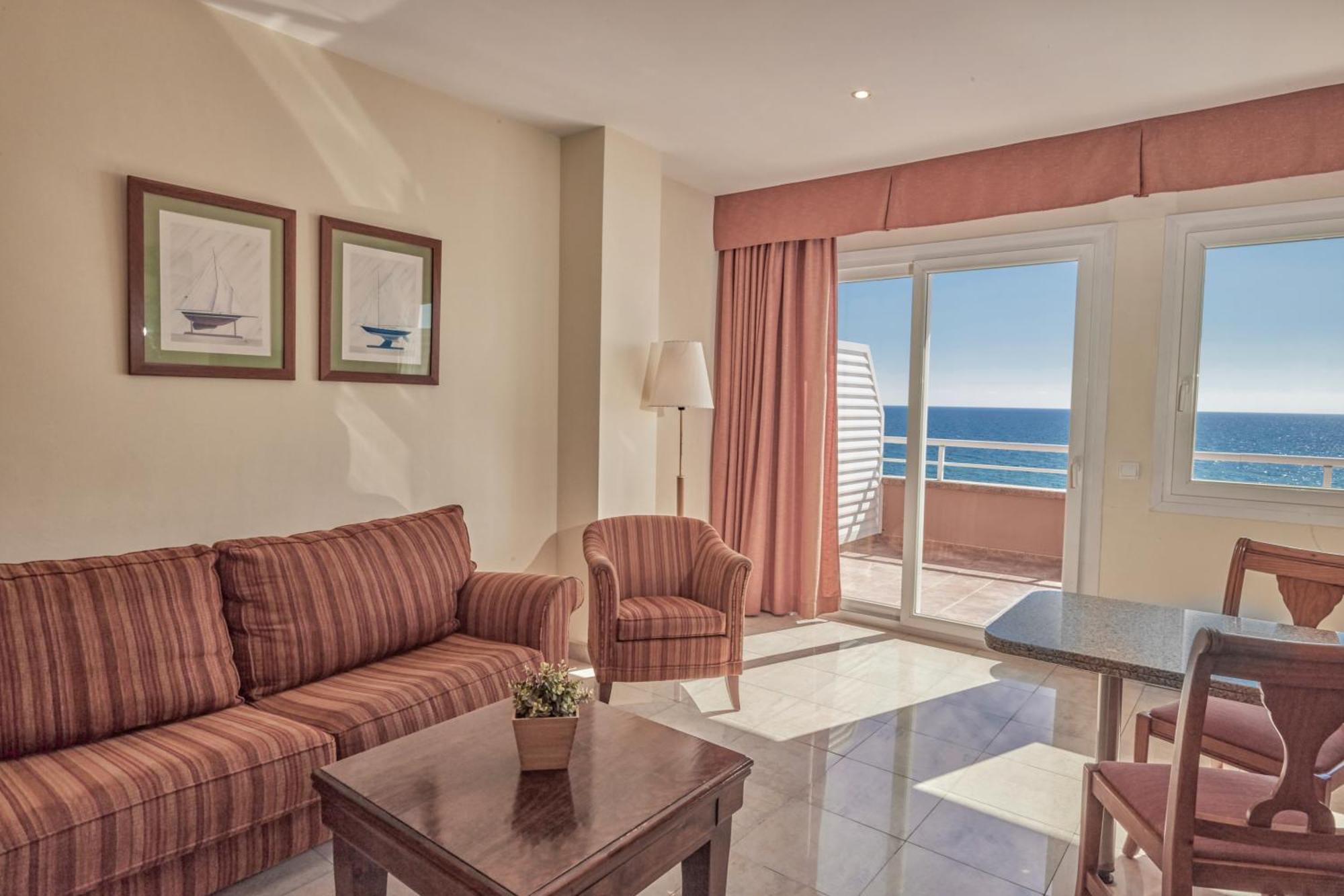 Family Apartment with Sea View