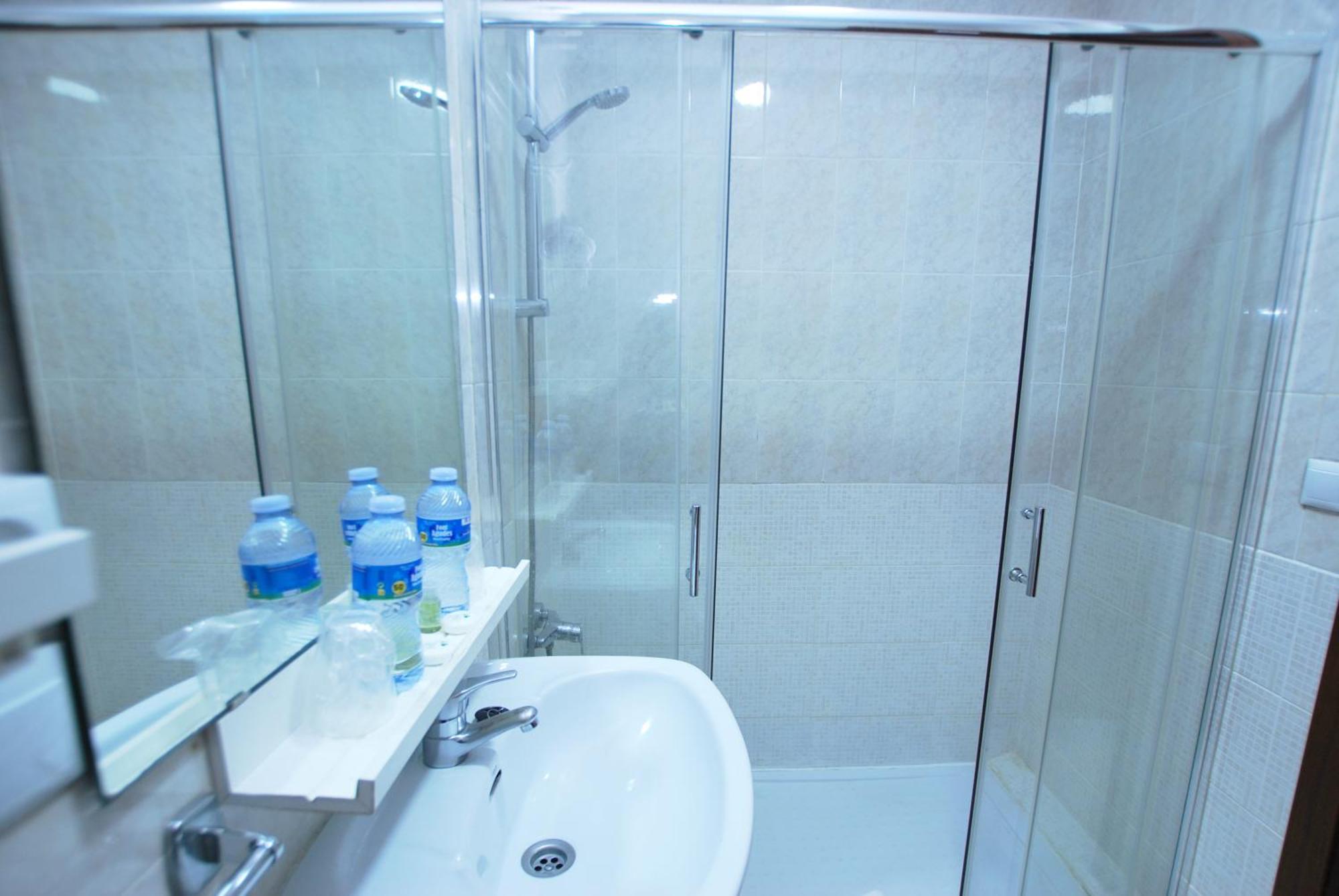 Quarto Duplo com Banheiro Privativo