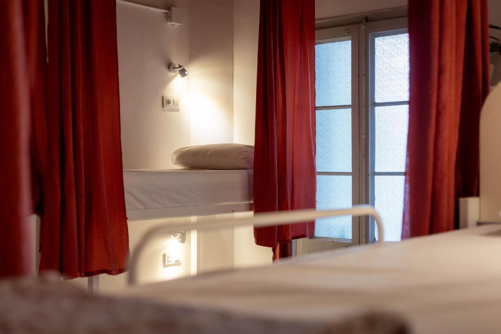 Bed 6-Bed Mixed Dormitory Room