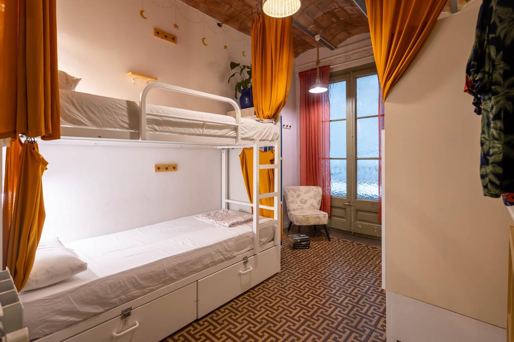 Bed 4-Bed Mixed Dormitory Room