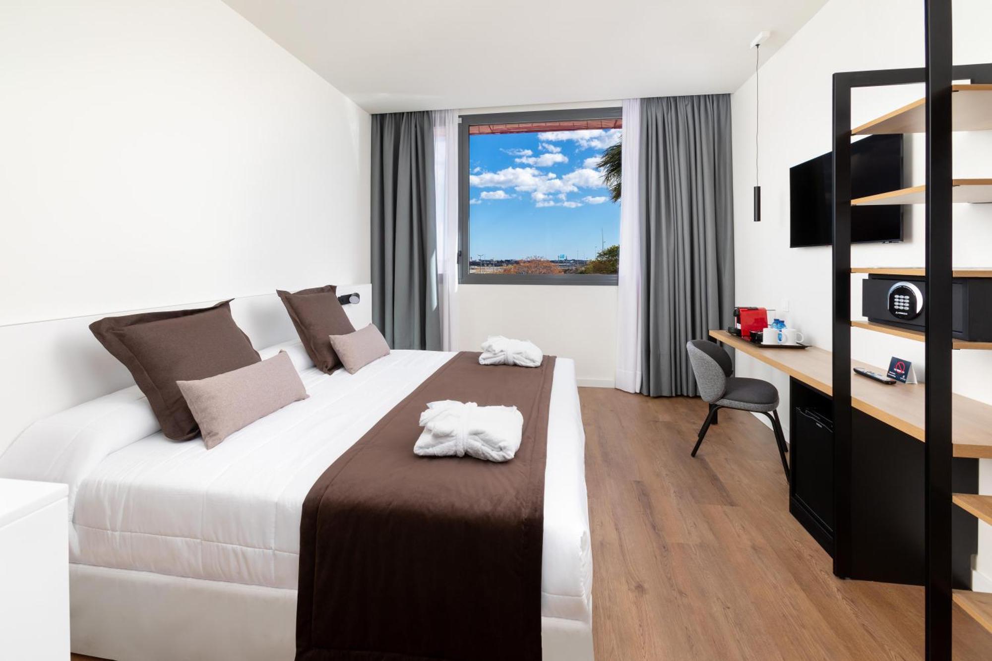 ELEGANCE Room