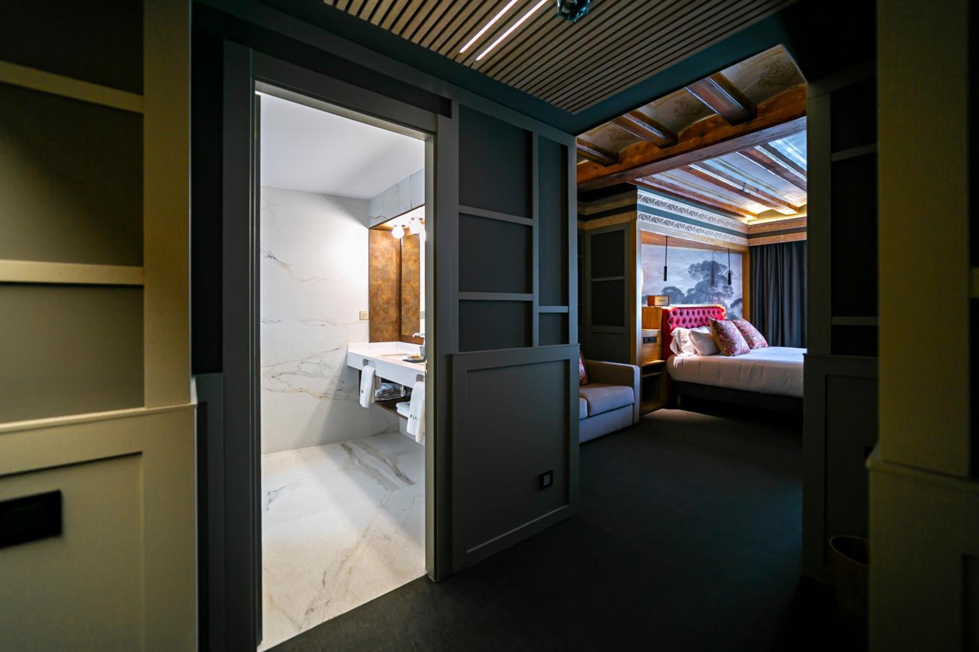 Double Room with Extra Bed,1742988897:JPEG