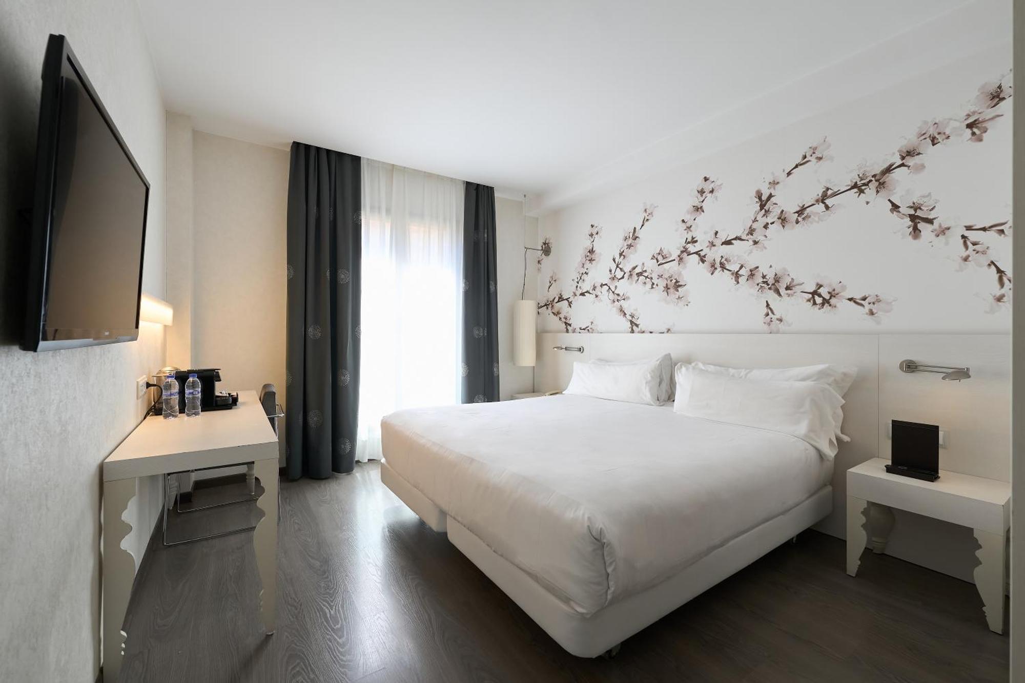Superior Double or Twin Room,1603731839:JPEG