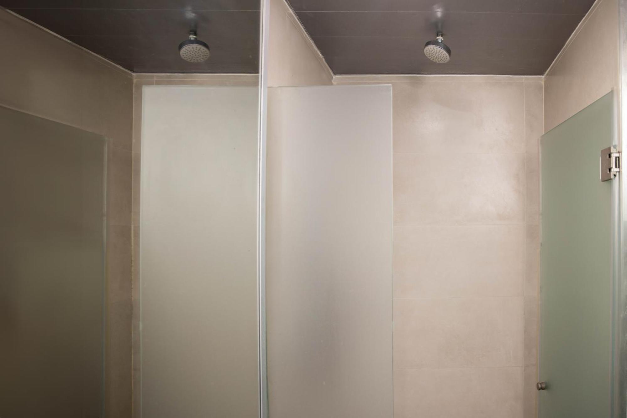 Quadruple Room with Private Bathroom,1607673530:JPEG