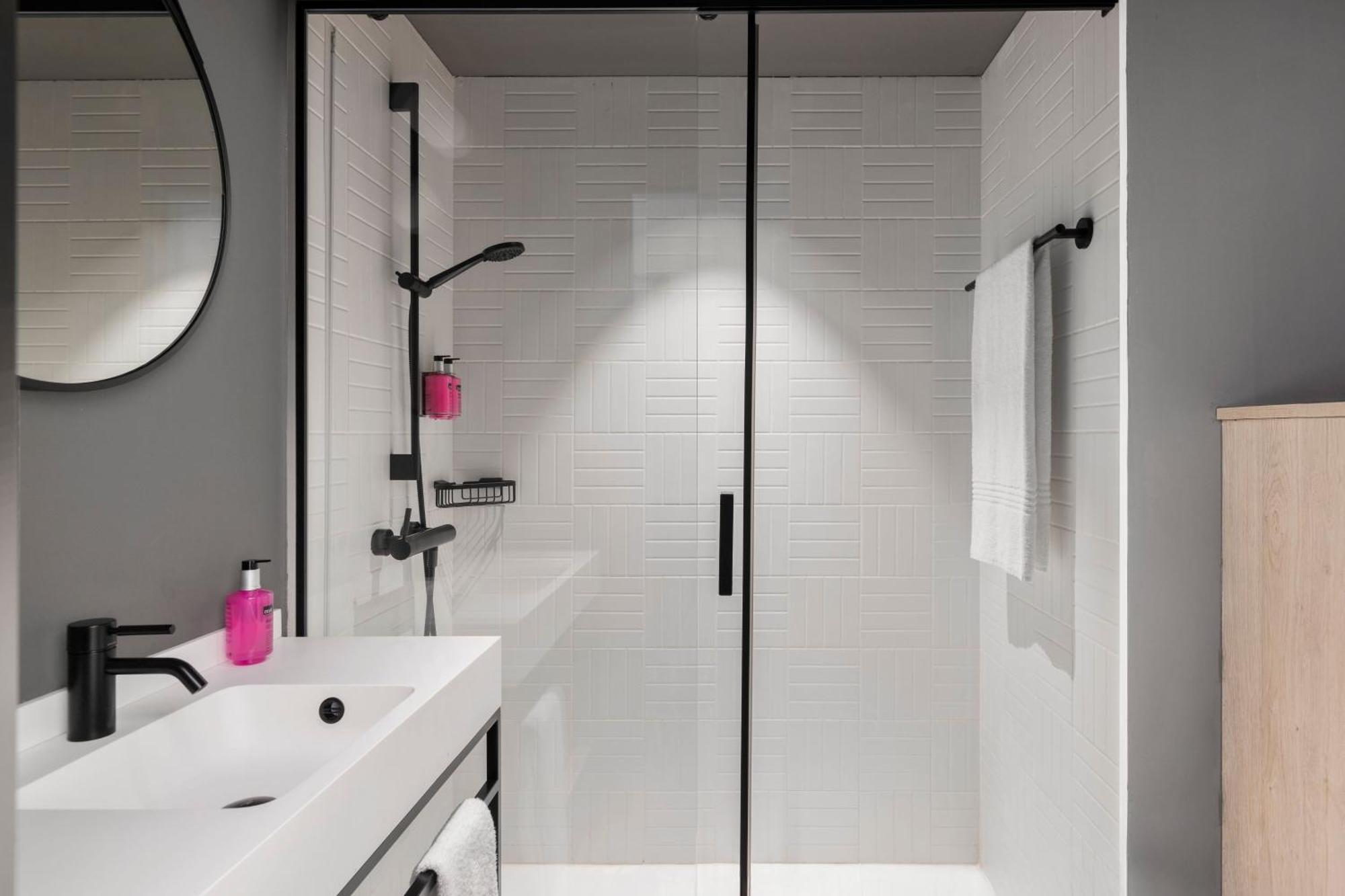 Chambre Simple Moxy avec Balcon