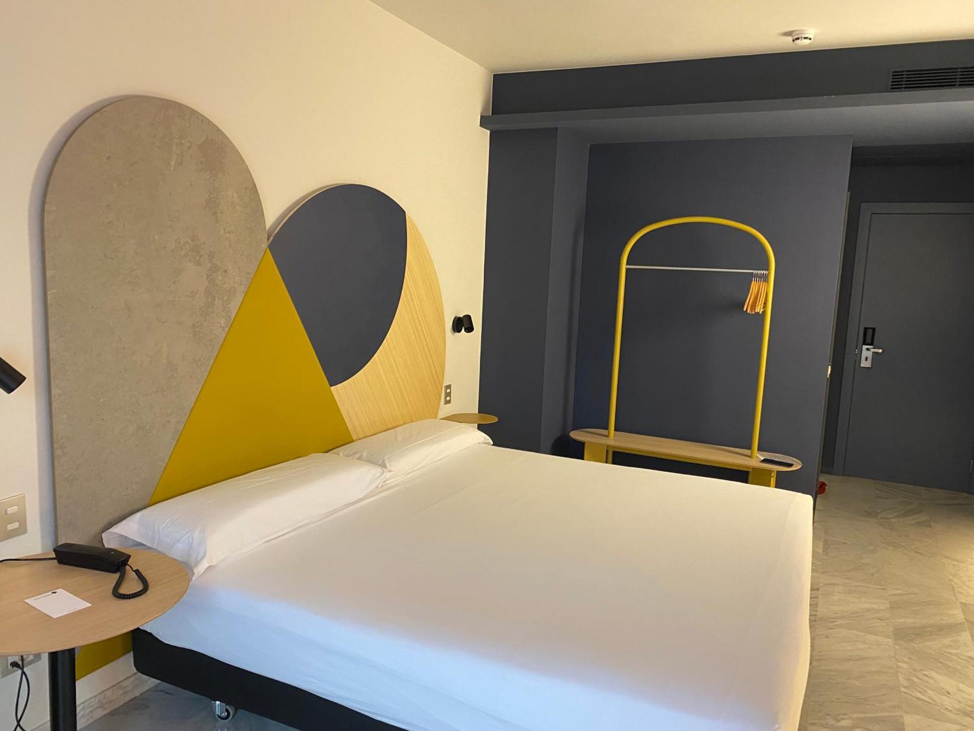 Chambre Double ou Lits Jumeaux (1-2 Adultes)