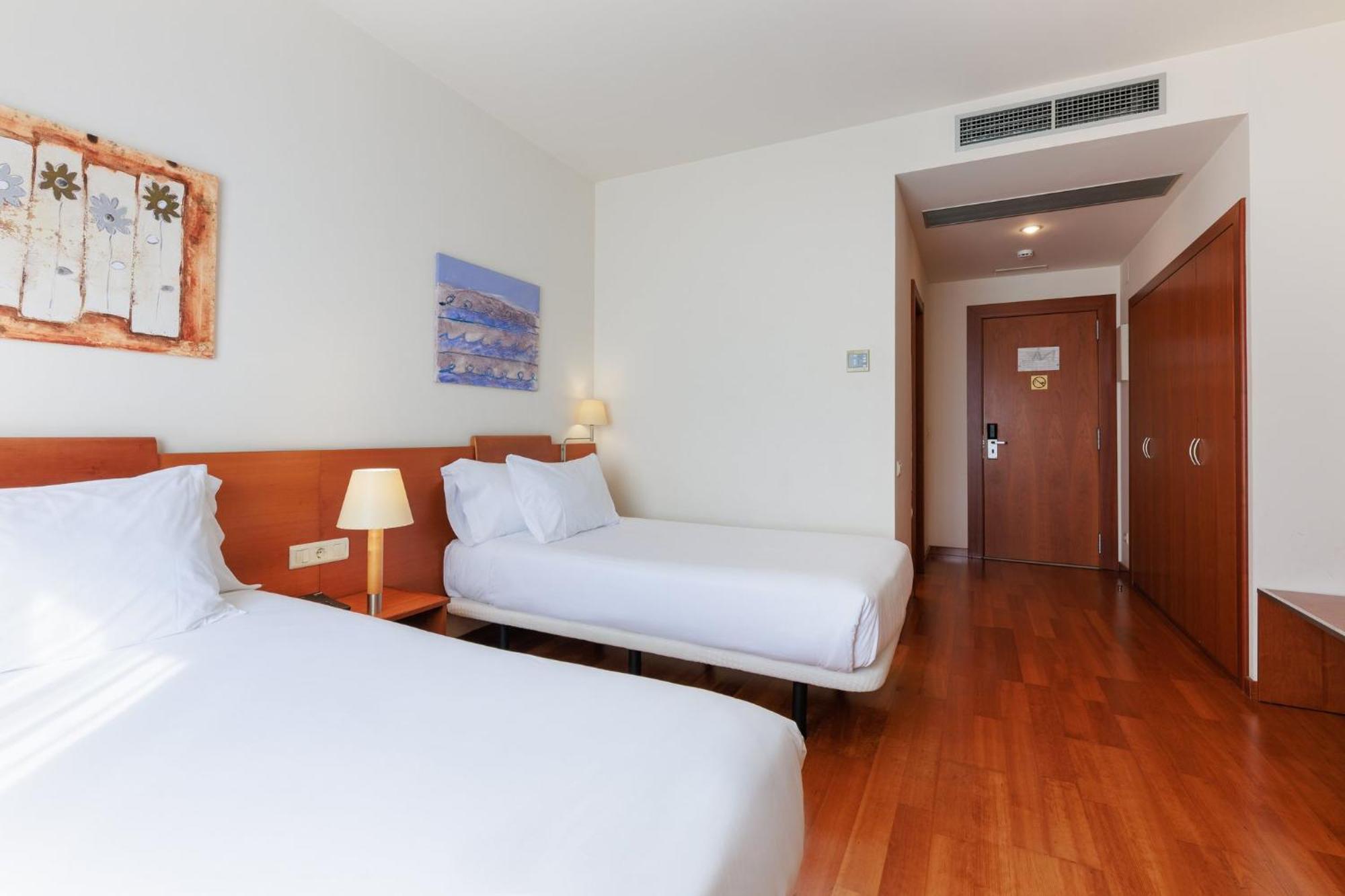 Twin Room,1668053129:JPEG
