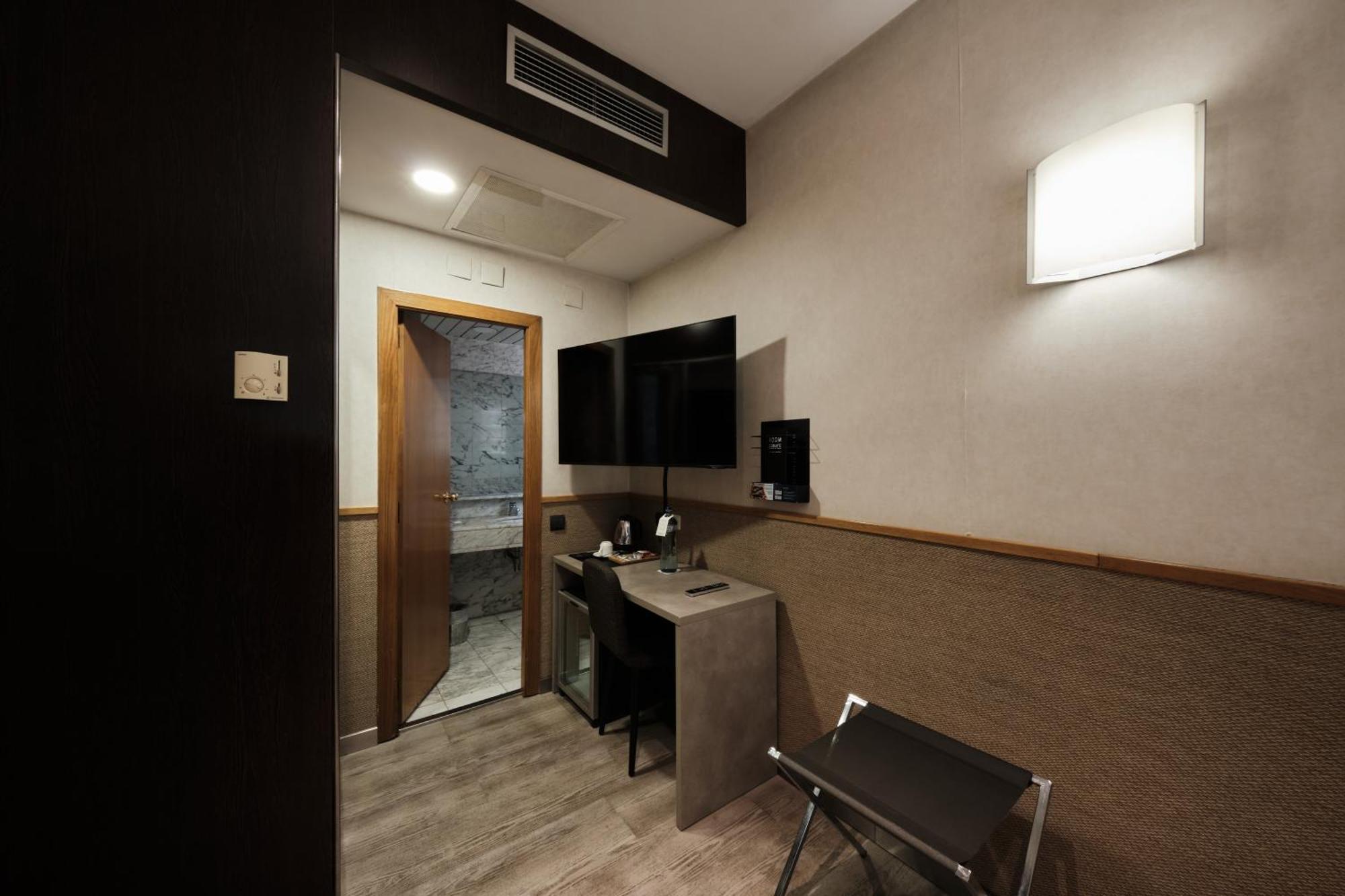 Single Room,1686423219:JPEG