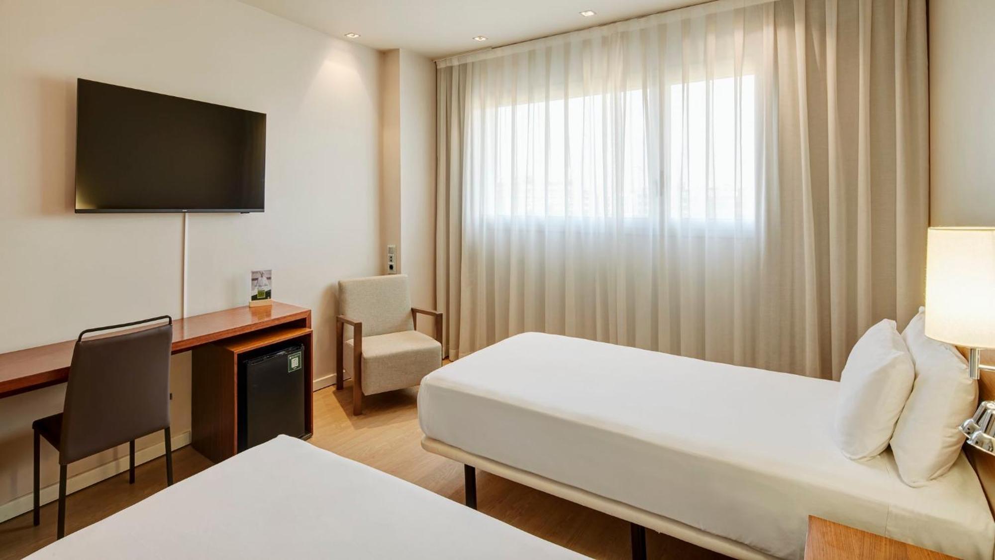 Double Room with Two Twin Beds