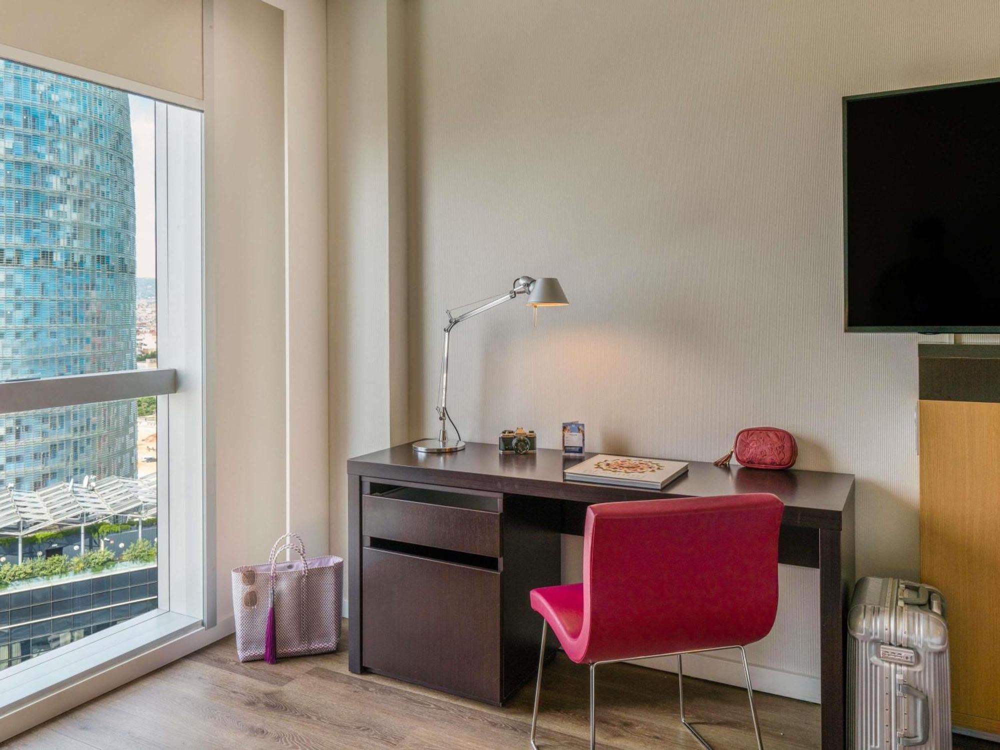 Familienzimmer mit Stadtblick