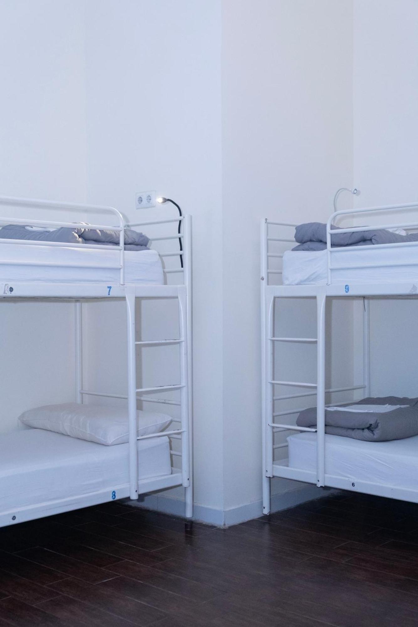 Single Bed in 10-Bed Dormitory Room