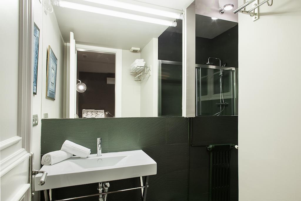 Standard Double Room,244111949:JPEG