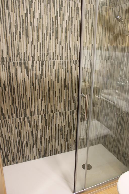 Comfort Single Room Shower,339118012:JPEG