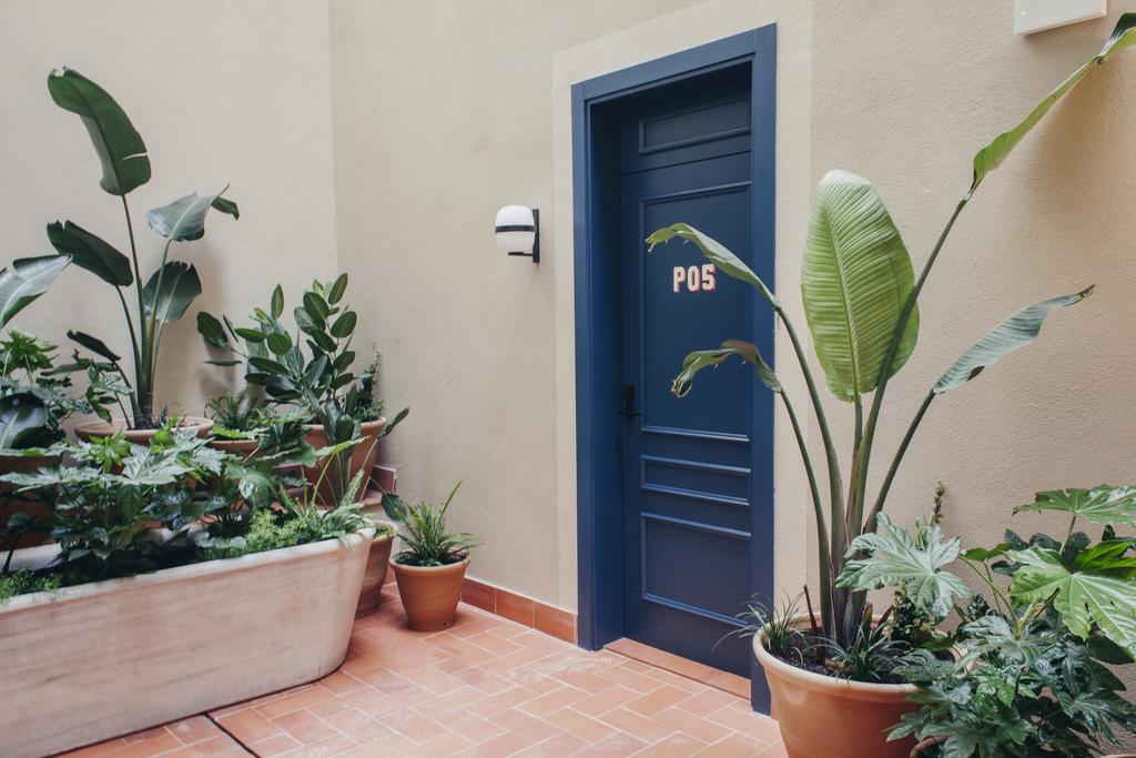 Deluxe Double Room with Private Patio,435465786:JPEG
