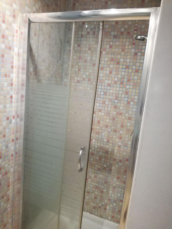 Basic Double Room with Shared Bathroom and Private Shower,537258471:JPEG