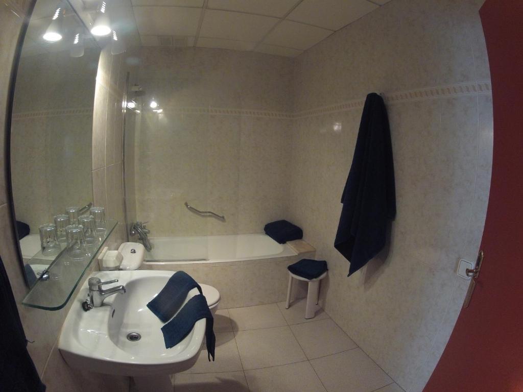 Camera Tripla
