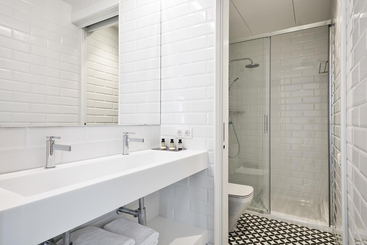 Deluxe Two-Bedroom Apartment