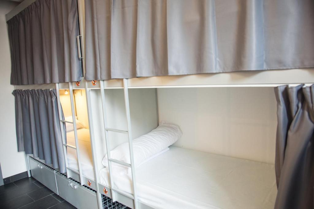 Cama em Dormitório com 8 Camas