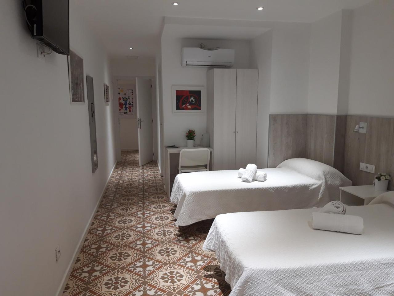 Triple Room with Private Bathroom,744445120:JPEG