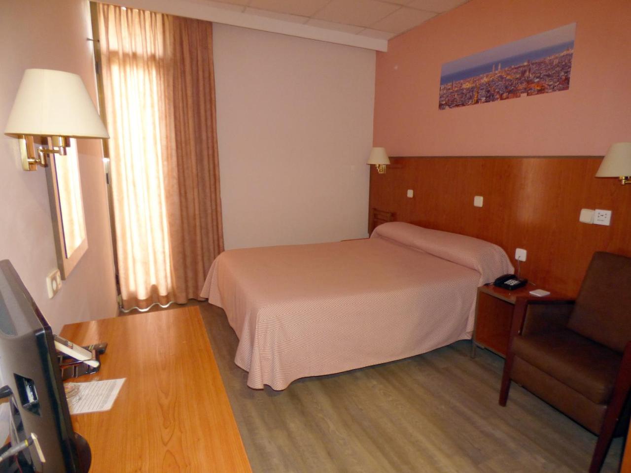 Double or Room with View,762065341:JPEG