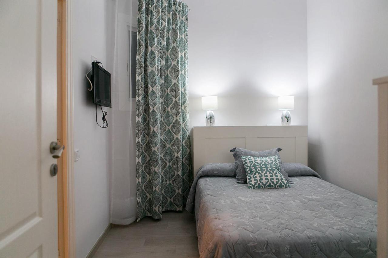 Interior Single Room with private Bathroom,789456963:JPEG