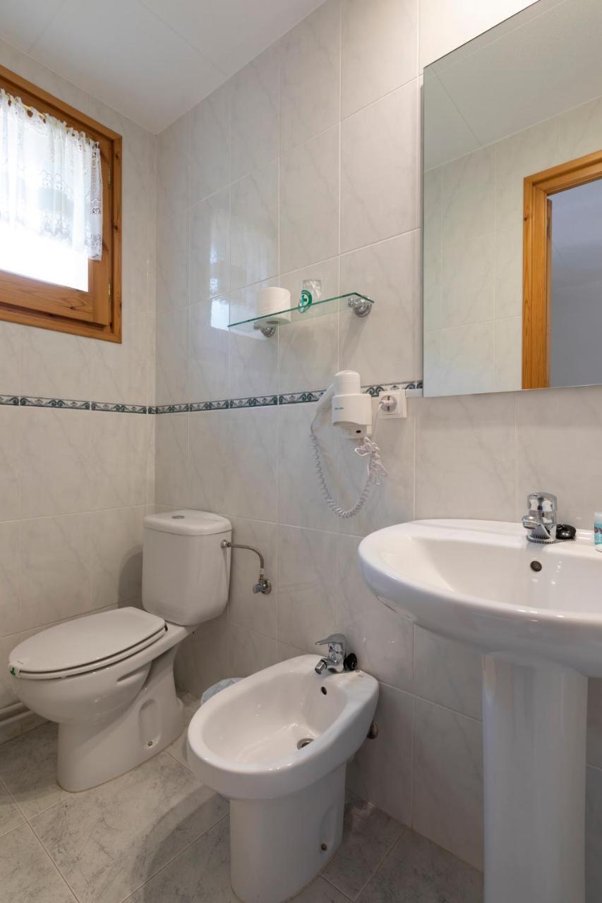 Single Room,1540129726:JPEG