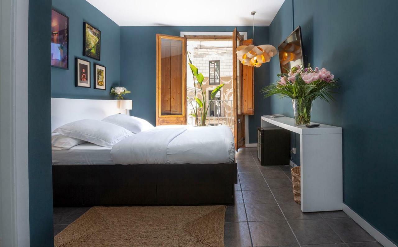 Double Room with Balcony and Private Bathroom
