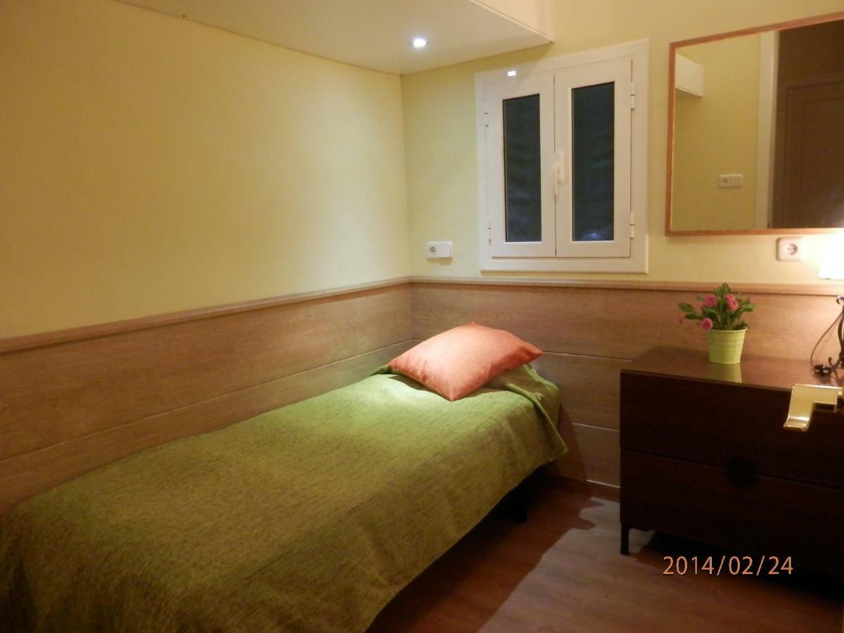 Quarto Individual Econômico