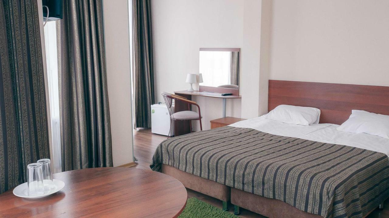 One-Bedroom Suite (2 Adults),1628645898:JPEG