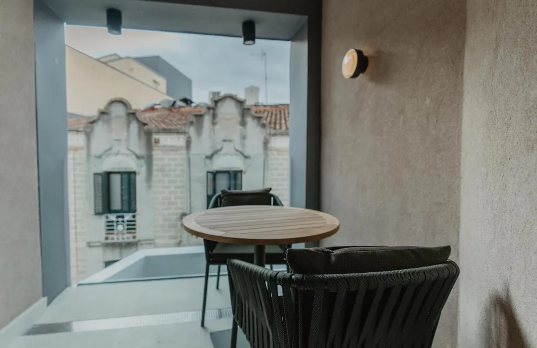 Hotel Petit Luxe-1
