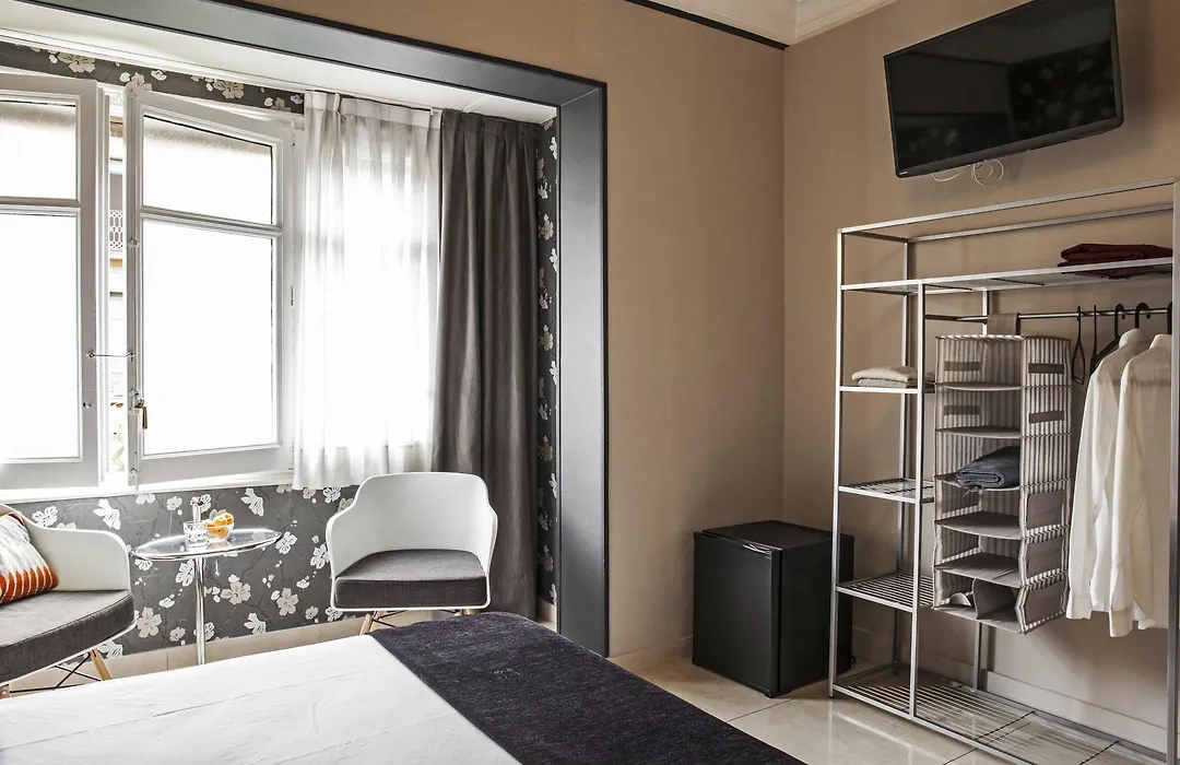 Ainb B&B Eixample-Muntaner-1