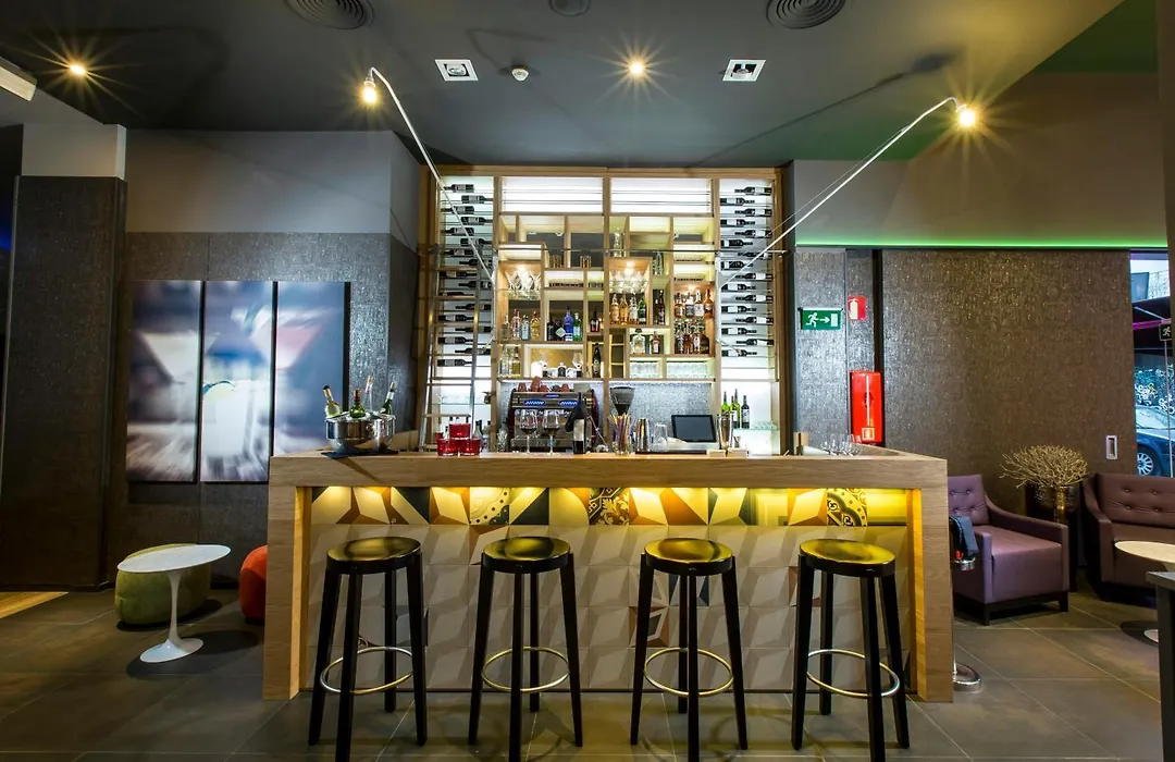 Leonardo Hotel Barcelona Las Ramblas-1