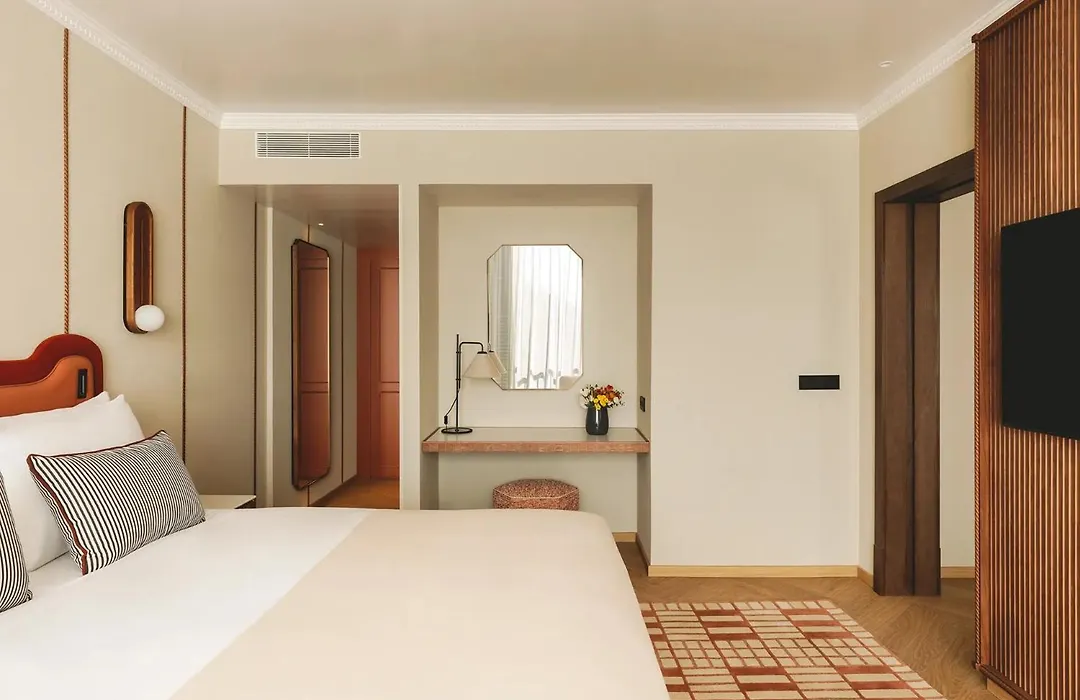 Hotel Condes De Barcelona-1