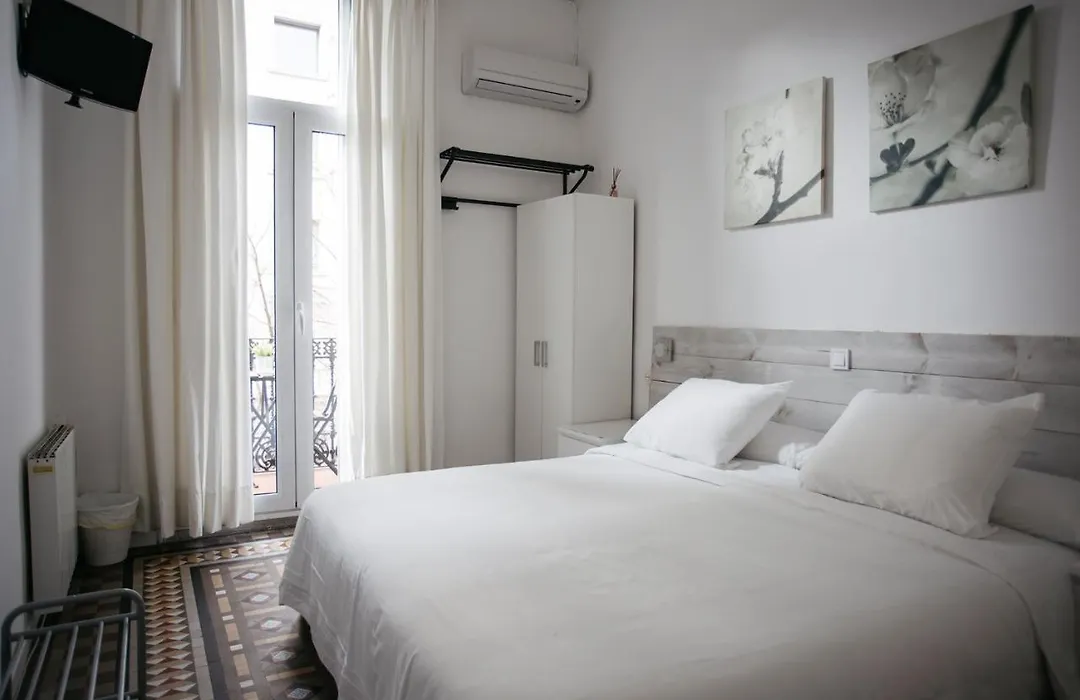 Hostal Eixample-1